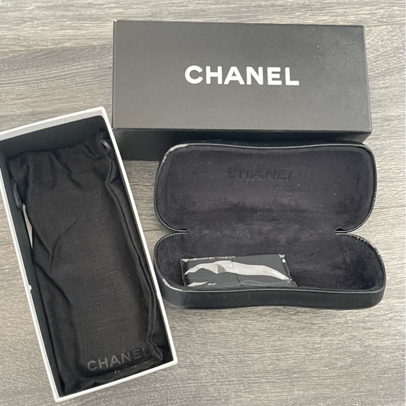 CHANEL sunglasses - Picture 5 of 7